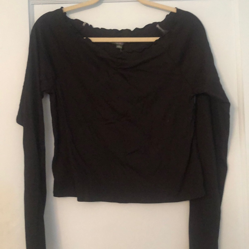 Wild fable size xl scalloped neck black crop top